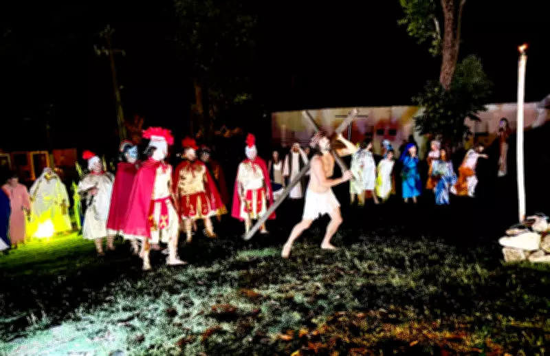 Paixão de Cristo em Fernando de Noronha emociona público na 32ª edição do espetáculo