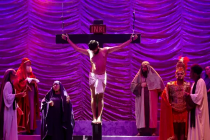 Paixão de Cristo retorna às ruas de Campos após sete anos com espetáculo gratuito