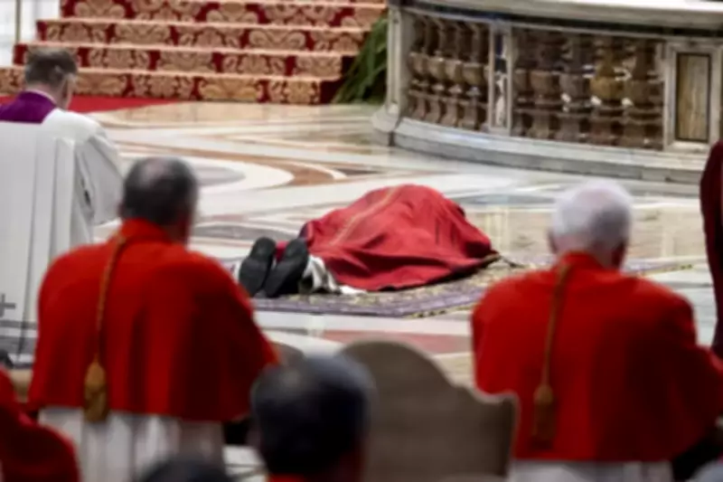 Papa Leão XIV celebra missa da Paixão com mensagem contra o mal e guerras