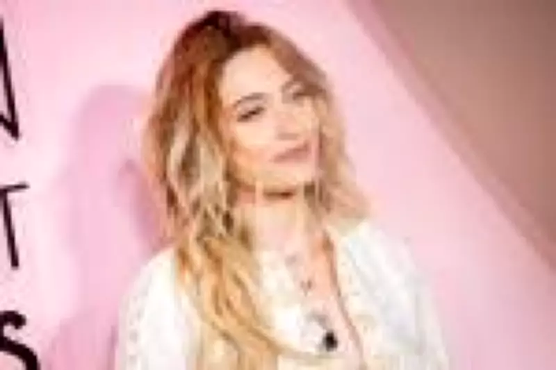 Paris Jackson critica cinebiografia do pai e chama filme de 'mentiras deslavadas'