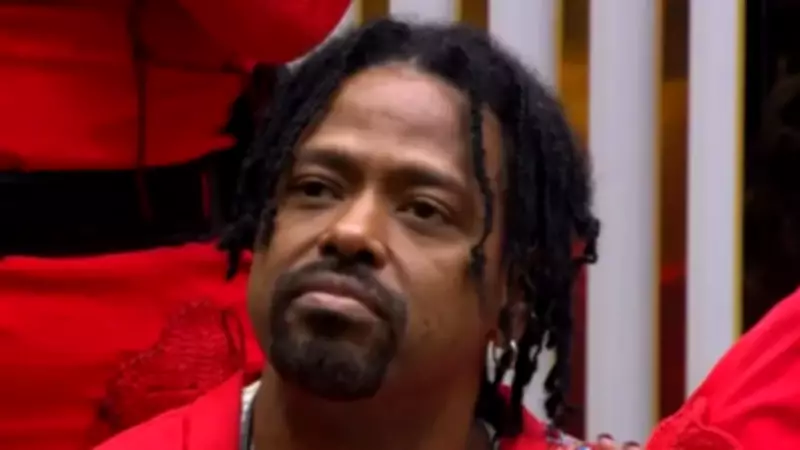 Participante do BBB 26 passa mal e aciona atendimento médico no confessionário