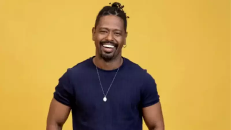 Participante do BBB 26 passa mal, é levado para exames e retorna após susto