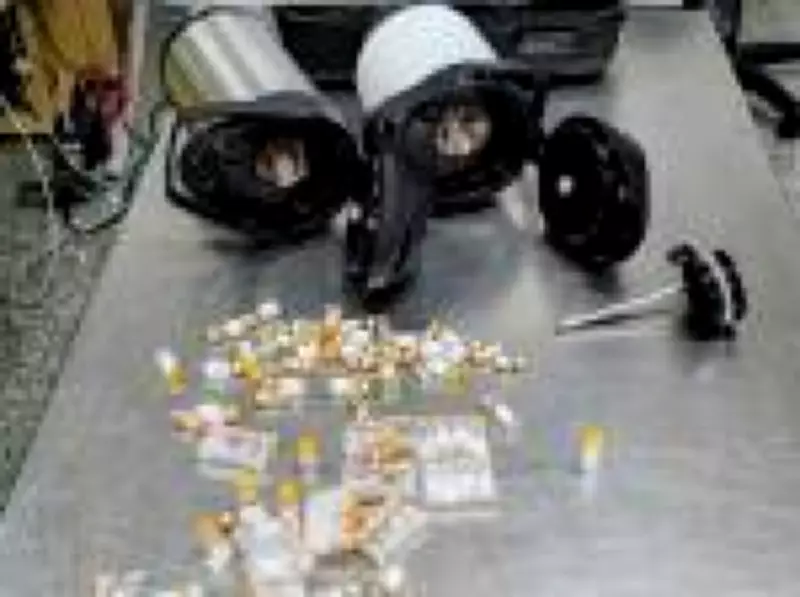 Passageiro usa garrafa térmica para contrabandear medicamentos de emagrecimento no Galeão