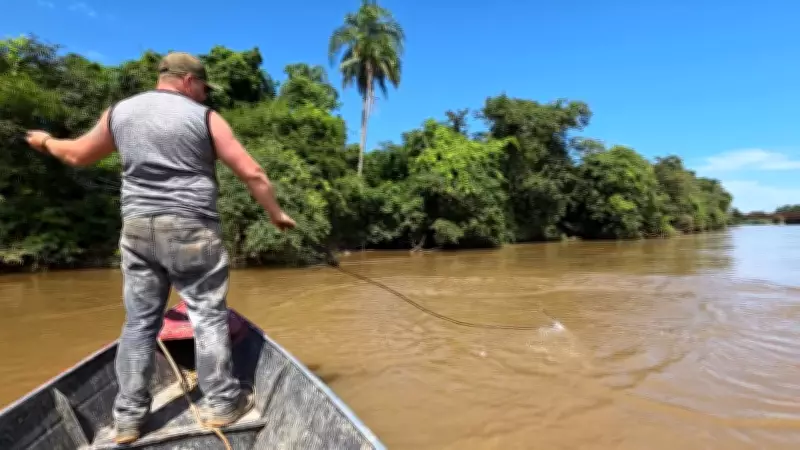 Pescadores de Cachoeira de Emas enfrentam crise financeira com atraso no seguro defeso