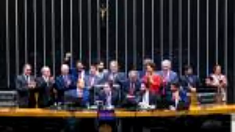 Pesquisa revela que maioria dos deputados desconhece detalhes da PEC do fim da escala 6×1