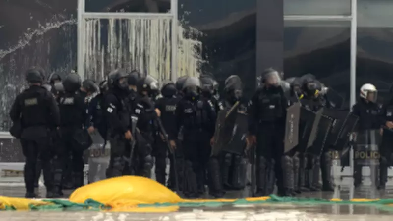 PMDF expulsa cinco coronéis condenados por omissão nos ataques de 8 de janeiro