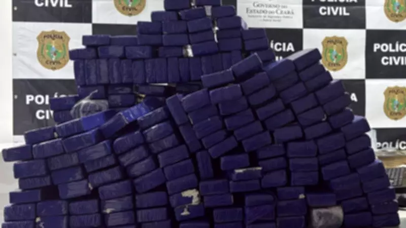 Polícia apreende 182 kg de maconha escondidos em refrigerador em Fortaleza