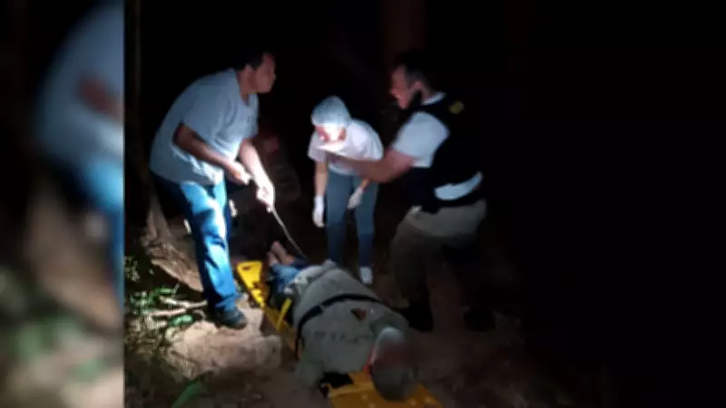 Policiais usam farda e correias de fuzis para resgatar motorista após queda de ponte em MG