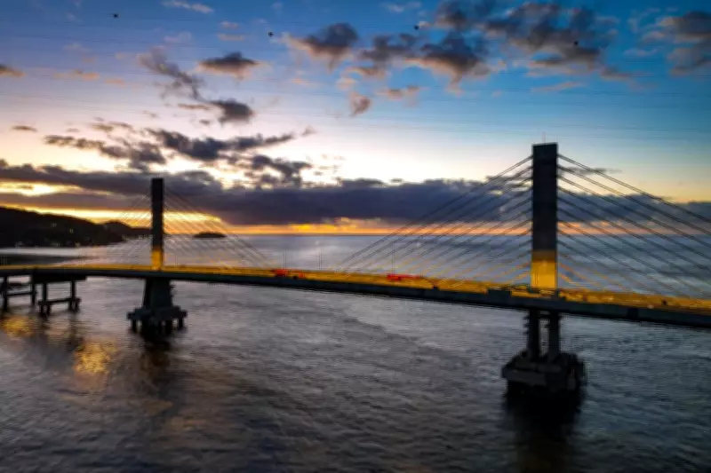 Ponte de Guaratuba será inaugurada em abril com show de luzes e drones