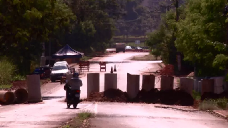 Ponte entre Mogi Mirim e Mogi Guaçu segue interditada há seis meses e causa transtornos