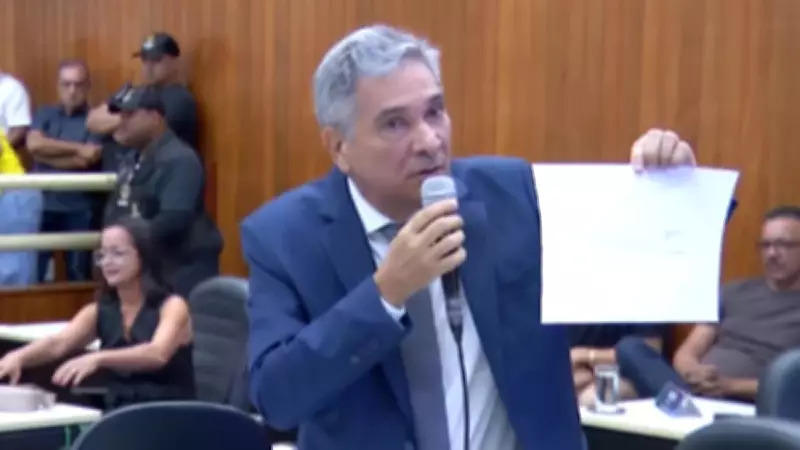 Prefeito de Governador Valadares nega irregularidades e acusa empresário em comissão