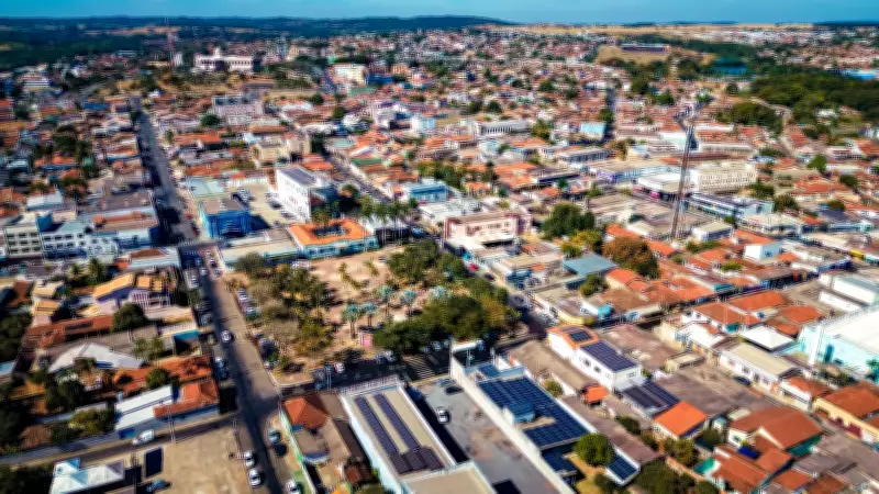Prefeitura de Trindade abre seleção com 160 vagas e salários de até R$ 4,1 mil