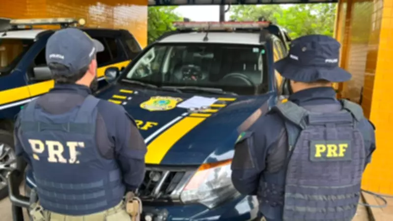 PRF prende homem com mandado por roubo durante fiscalização em ônibus no Piauí