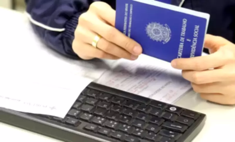 Programa Caça Talentos abre vagas para comércio em Santos no litoral de SP
