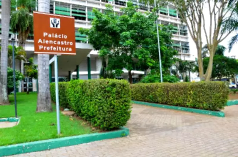 Projeto de jornada de 26h na saúde em Cuiabá gera polêmica entre servidores