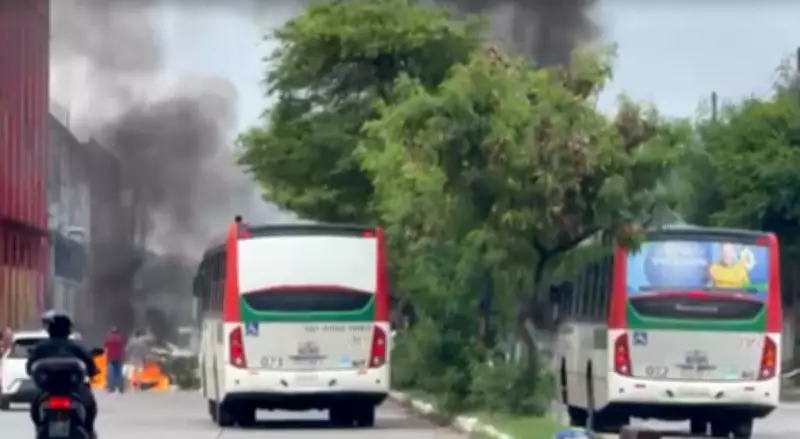 Protesto interdita Avenida Sul e Viaduto João Paulo 2º no Centro do Recife
