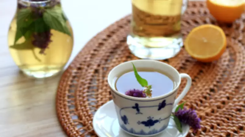 Páscoa com exageros alimentares? Chás naturais ajudam na digestão e bem-estar