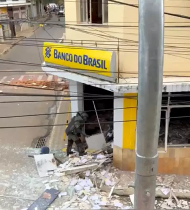 Quadrilha explode agência bancária em MG; polícia prende suspeitos e busca fugitivos