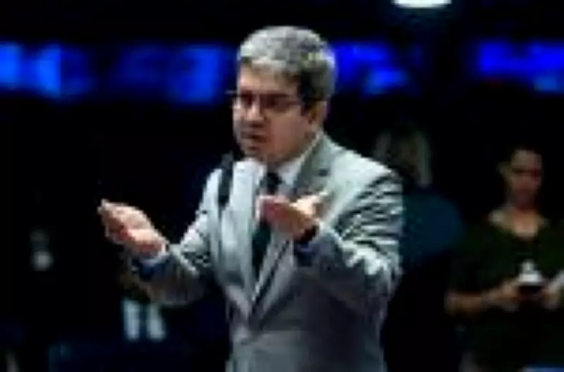 Randolfe evita criticar Lula por ignorar alerta sobre derrota de Messias