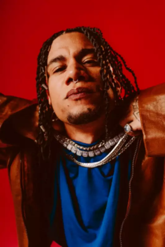 RDD lança álbum solo 'Hot sauce' com feats de Karol Conká, Afro B e Mr. Williamz