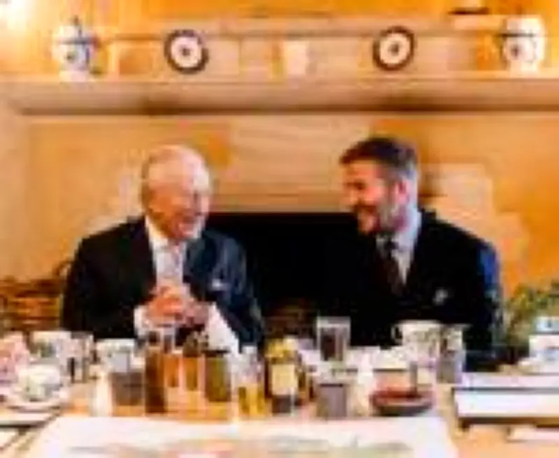 Rei Charles III e David Beckham unem forças em projeto de jardinagem sustentável