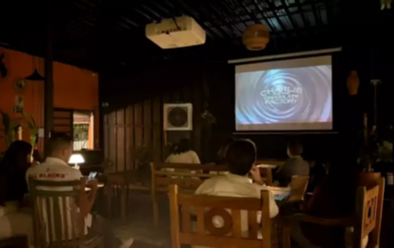 Restaurante em Sorocaba une cinema e gastronomia com sessões temáticas imersivas