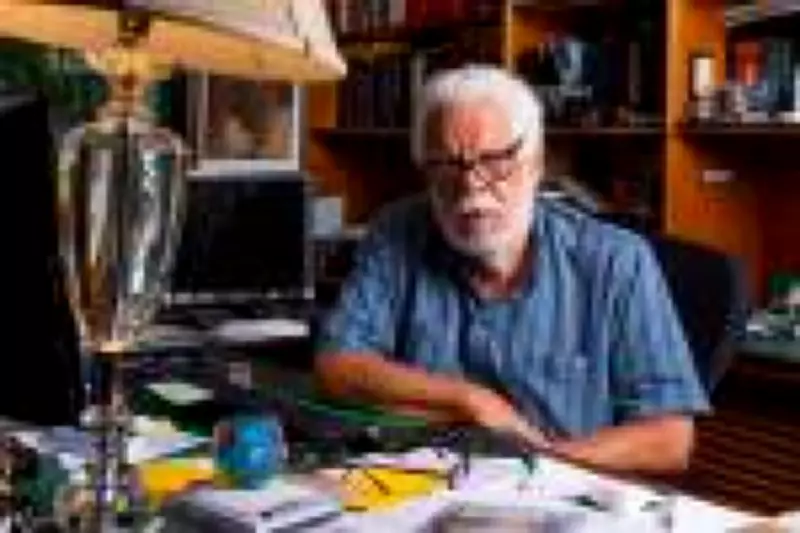 Rio de Janeiro homenageia Manoel Carlos com rua no Leblon, cenário de suas novelas