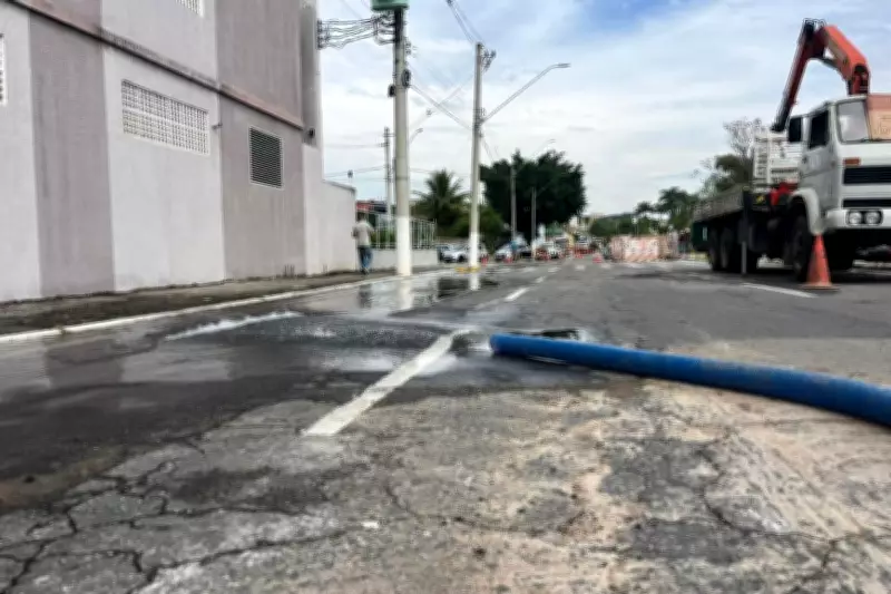 Rompimento de adutora em Jacareí deixa 90 mil pessoas sem água