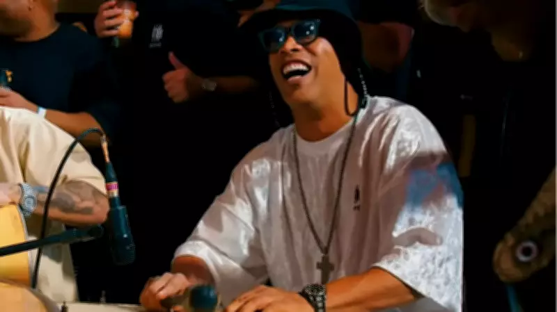 Ronaldinho Gaúcho: do gramado aos estúdios, a carreira musical do ídolo do futebol