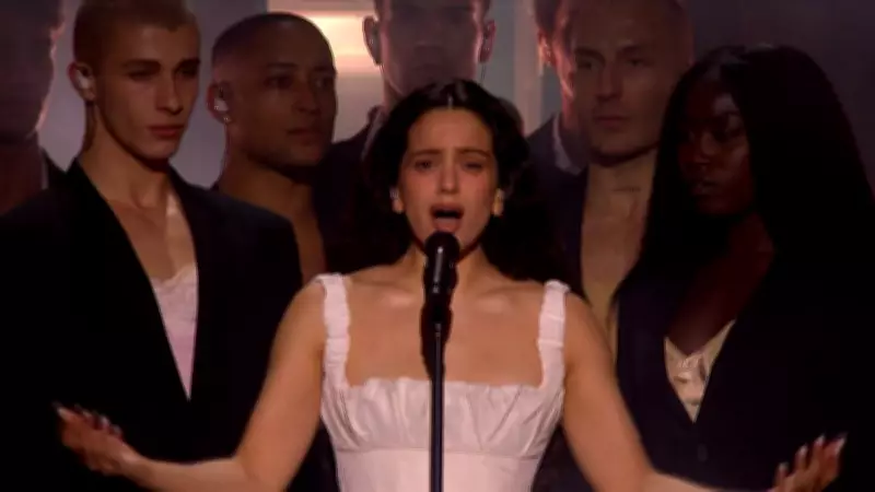 Rosalía inicia turnê Lux com shows emocionantes em sua terra natal, Barcelona