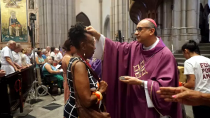 Salários de padres variam drasticamente pelo mundo; veja valores