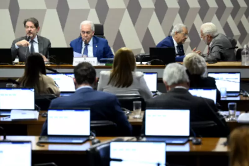 Senado aprova PEC que acaba com aposentadoria compulsória como punição para juízes e promotores
