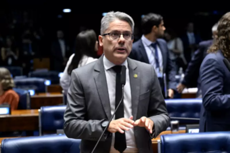 Senador Alessandro Vieira responde a Gilmar Mendes no STF usando decisões do próprio ministro