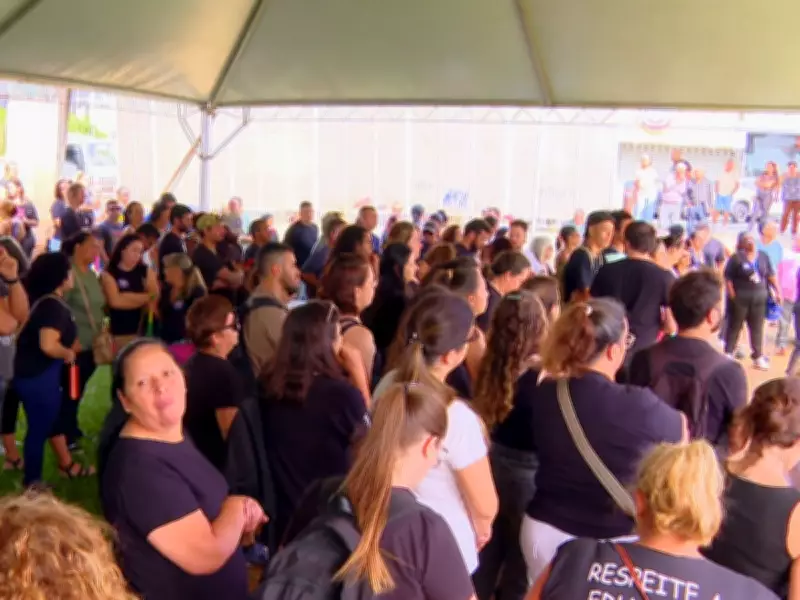 Servidores de São Carlos encerram greve após acordo com prefeitura por reajustes