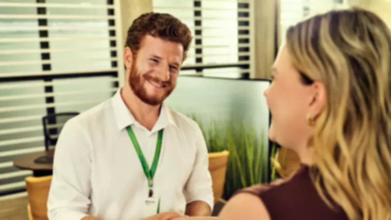 Sicredi expande atuação no Circuito das Águas Paulista enquanto bancos tradicionais fecham agências