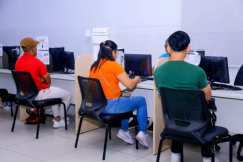 Sine Manaus oferta 412 vagas de emprego nesta segunda-feira em diversos setores