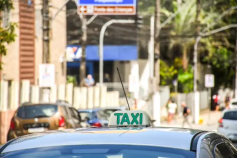 São Vicente libera pontos de táxi para uso livre e amplia disponibilidade do serviço