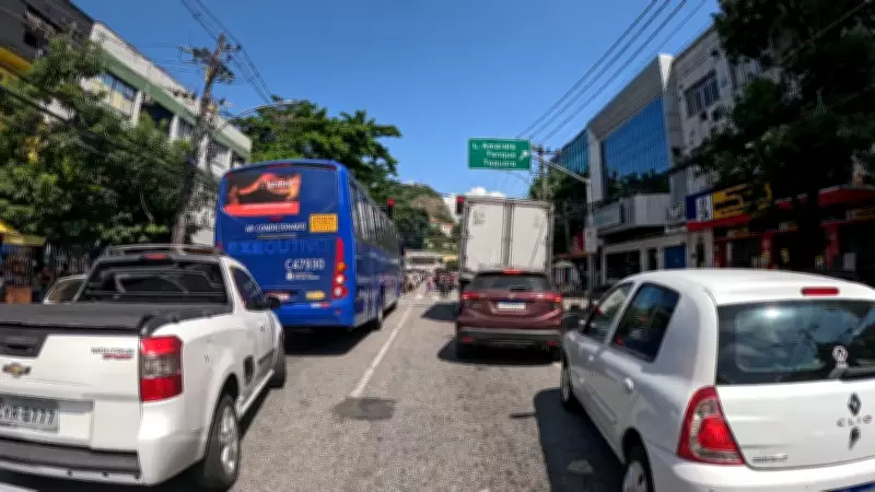 Socorristas denunciam que motoristas ignoram sirenes e bloqueiam ambulâncias no Rio