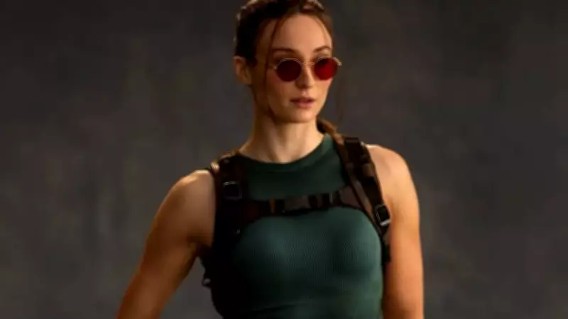 Sophie Turner é criticada por equipe de Tomb Raider após ser vista em bar durante licença médica