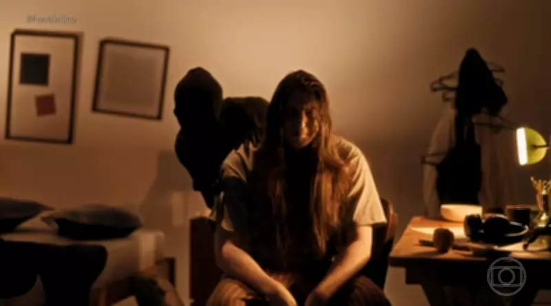 Série 'Sobre Nós' com Felca aborda depressão e caminhos para enfrentar o transtorno