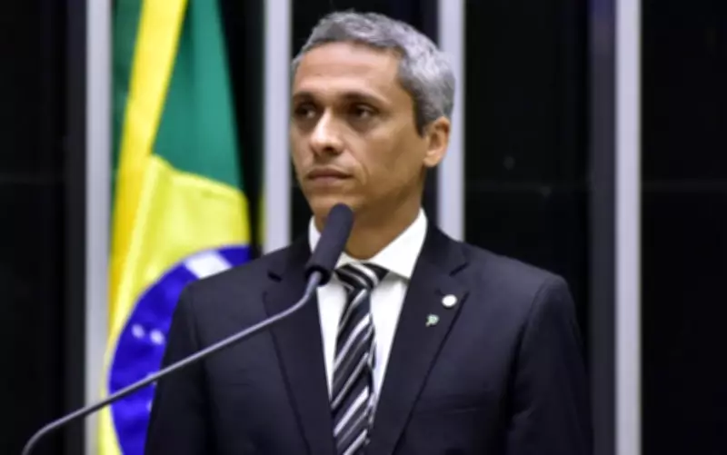 STF aceita denúncia por injúria contra deputado Gustavo Gayer por imagem de Lula