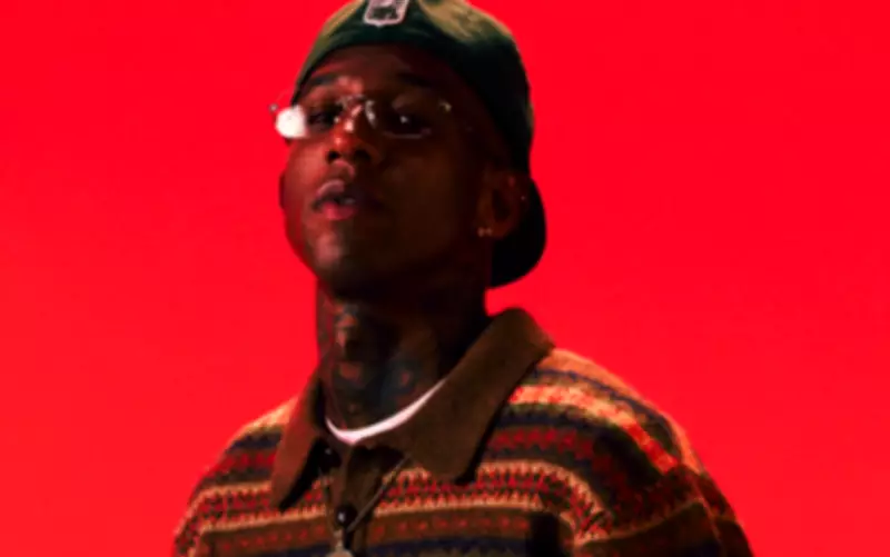 Talisca, do Fenerbahçe, equilibra carreira no futebol com projeto musical Spark