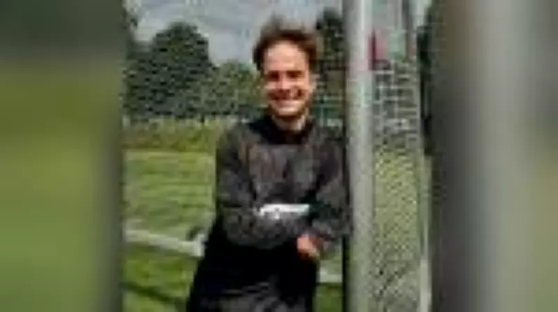 Técnico do St. Pauli revela ser gay e denuncia pressão por vida hétero no futebol