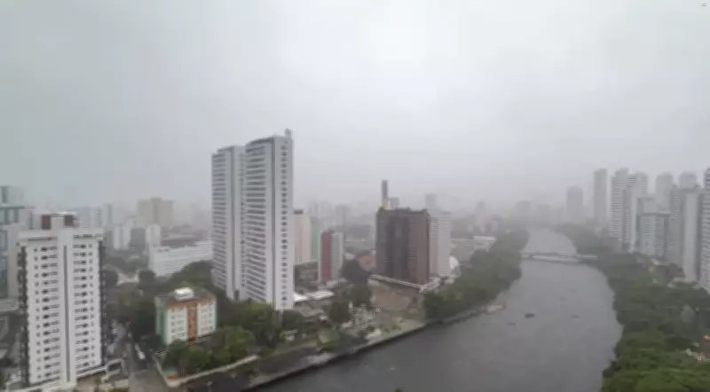 Temporais no Sul e chuvas intensas no Norte e Nordeste marcam previsão do tempo no Brasil