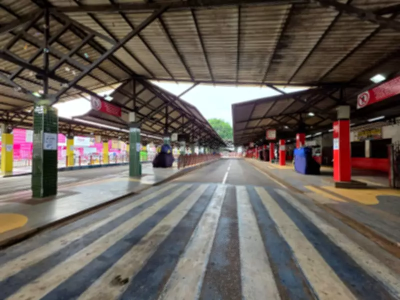 Terminal Urbano de Rio Branco amanhece vazio com paralisação total da frota de ônibus