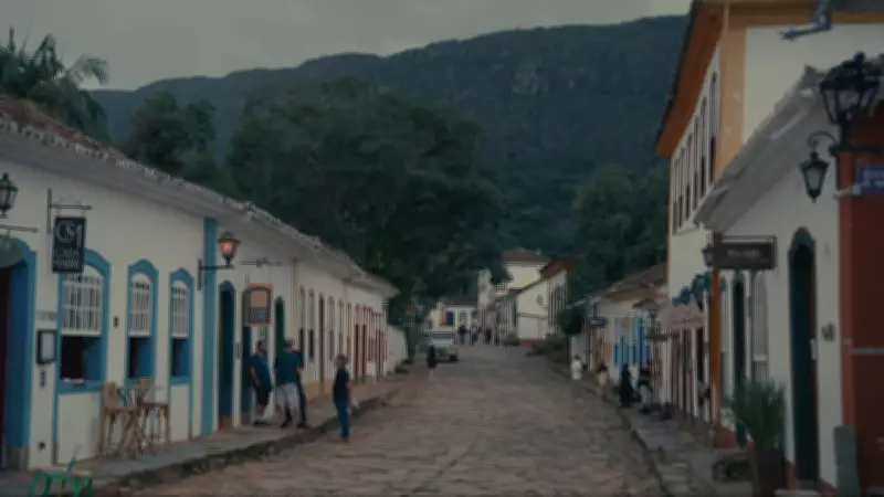 Tiradentes: Cidade Histórica de Minas Gerais Atrai Turistas com Festivais Culturais ao Longo do Ano