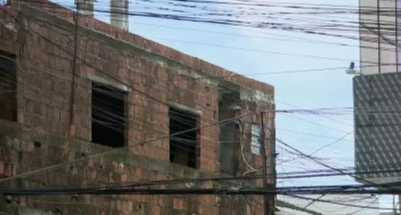 Trabalhador morre após choque elétrico e queda de oito metros no Recife
