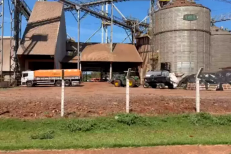 Trabalhador morre após ser engolfado em silo de soja no oeste do Paraná