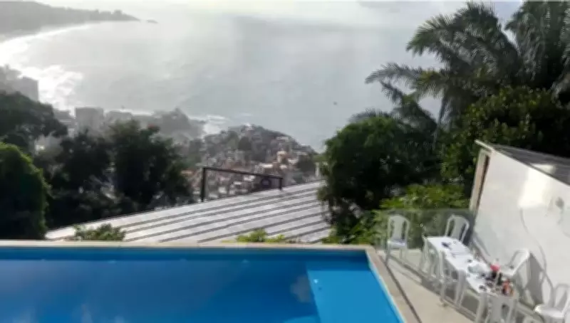 Traficante foge de mansão com piscina infinita no Vidigal durante operação policial