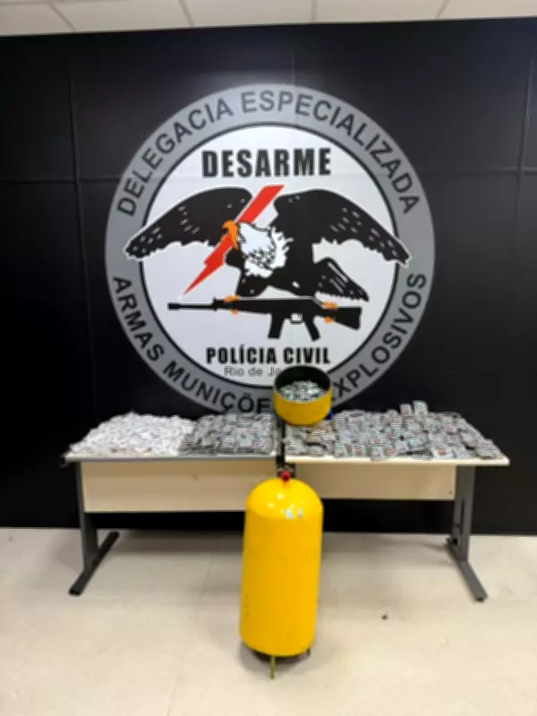 Trio é preso com drogas escondidas em cilindro de gás natural de carro em Volta Redonda